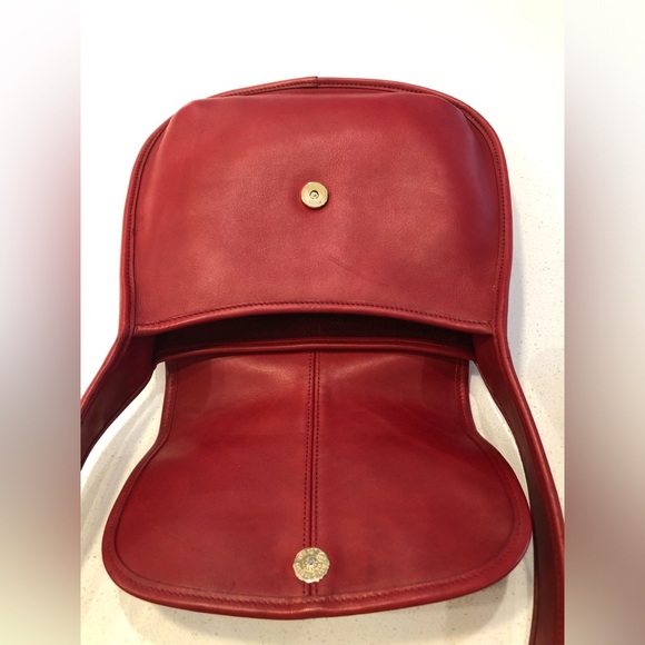 Vintage Coach Red Leather Ergo Small Flap #9034 with Hangtag in Great Condition - Picture 8 of 13